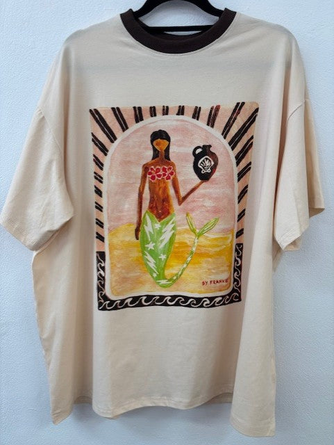 BEIGE MERMAID VASE TEE