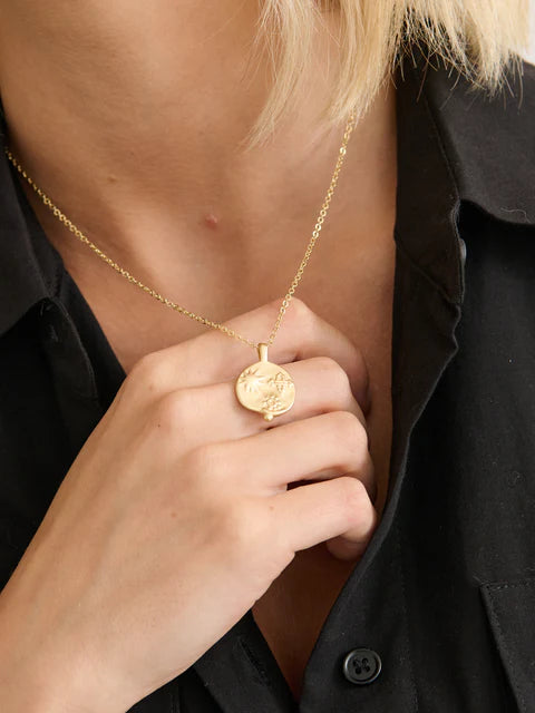 OCEAN COIN CHARM NECKLACE - GOLD