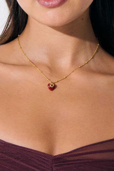 JULES RED HEART NECKLACE - GOLD