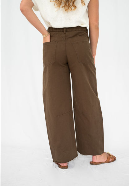 JANE BARREL JEANS - CHOC