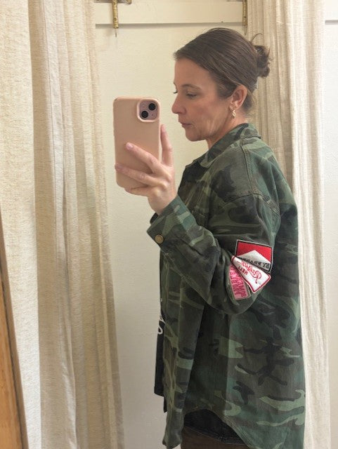CAMO SHACKET WITH PATCHES